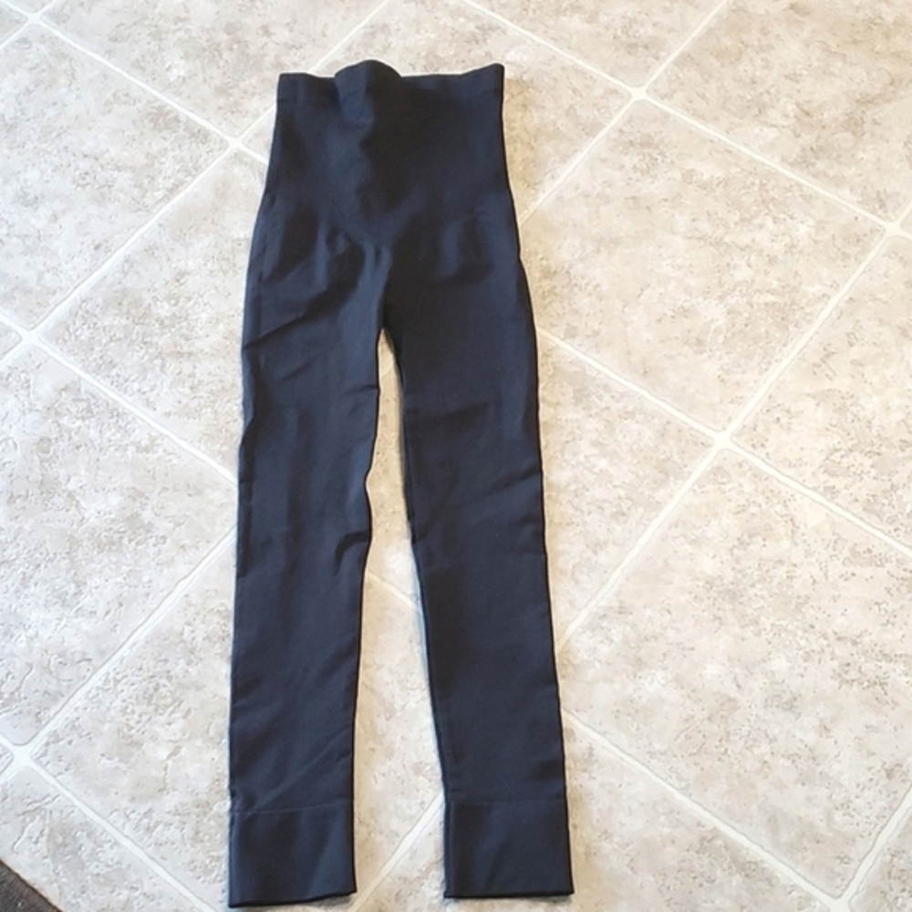 Rhonda Shear Shapewear Leggings